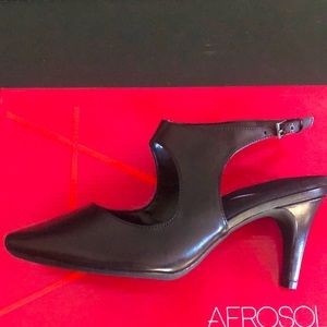 Never worn Black Leather Aerosoles size 7.5